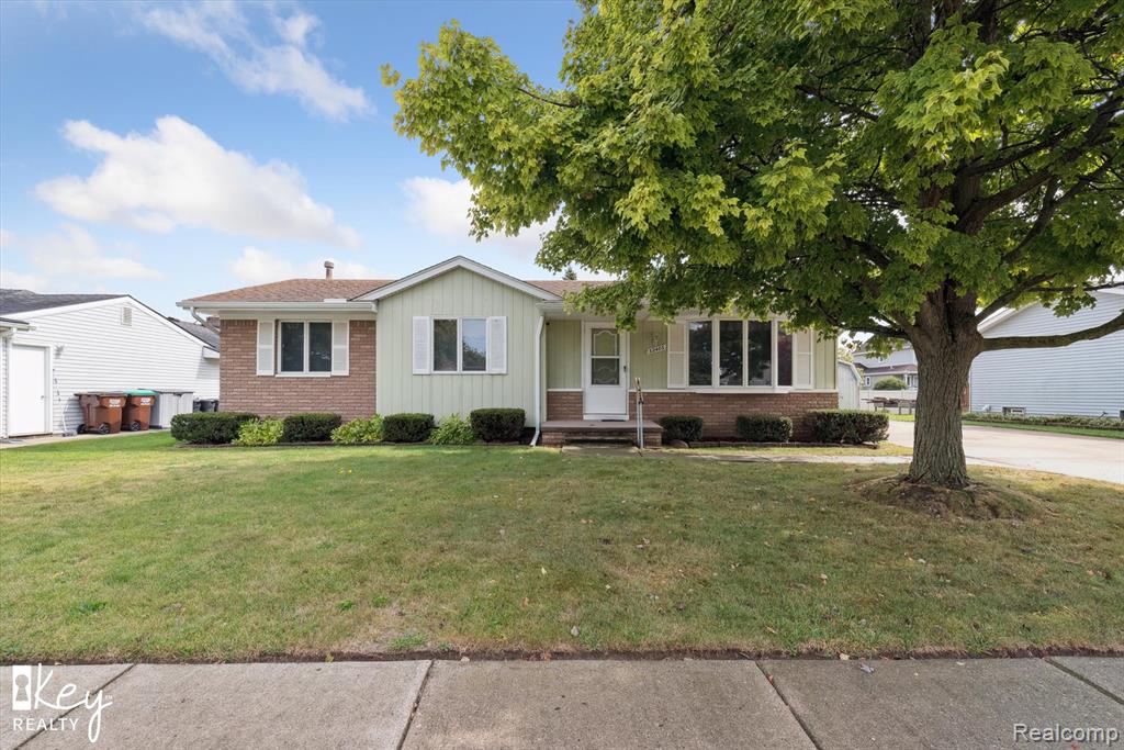 32403 Truman Road, Rockwood, MI — Photo 4