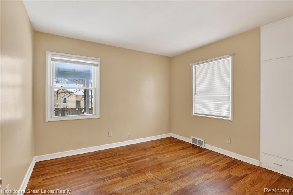 812 Barney Avenue, Flint, MI 48503 — Photo 15