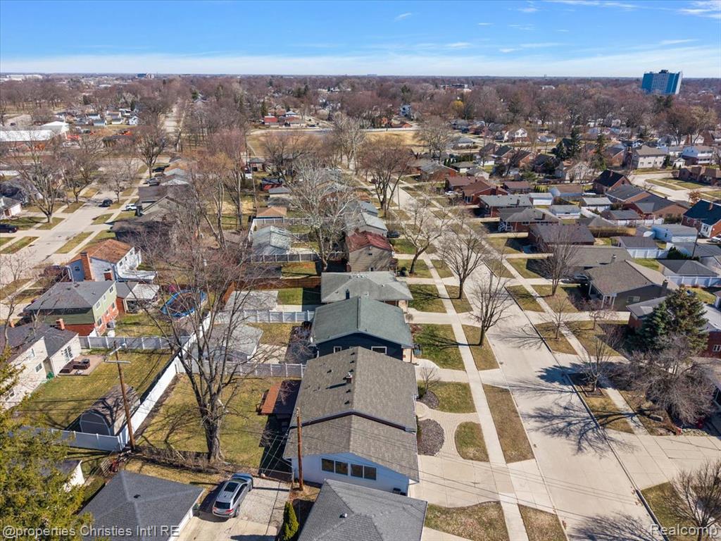 816 W Baker Avenue, Clawson, MI — Photo 12
