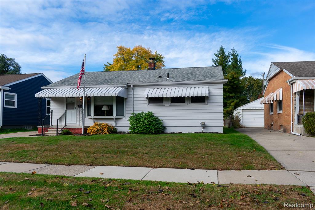 629 N VERMONT Avenue, Royal Oak, MI 48067 — Photo 2