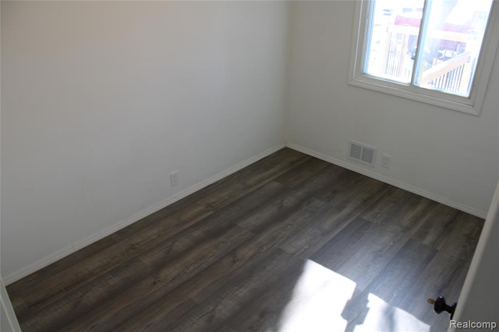 4539 TRUMBULL Drive, Flint, MI 48504 — Photo 19
