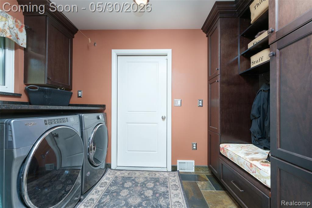2172 Devonshire Road, Bloomfield Hills, MI 48302 — Photo 18