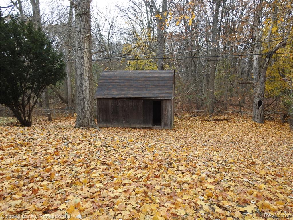 5919 Western Road, Flint, MI 48506 — Photo 3