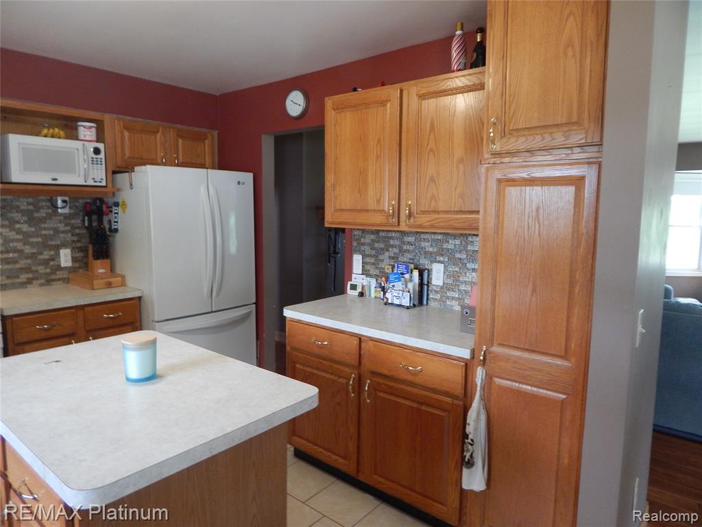 2025 W Rose Center Road, Holly, MI 48442 — Photo 43