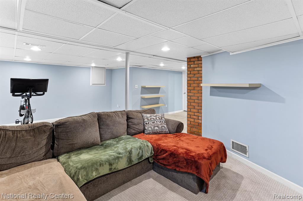621 S Dorchester Avenue, Royal Oak, MI 48067 — Photo 20