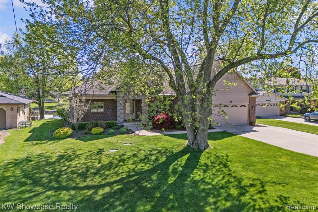 3348 Kingsway Drive, Highland, MI 48356 — Photo 4