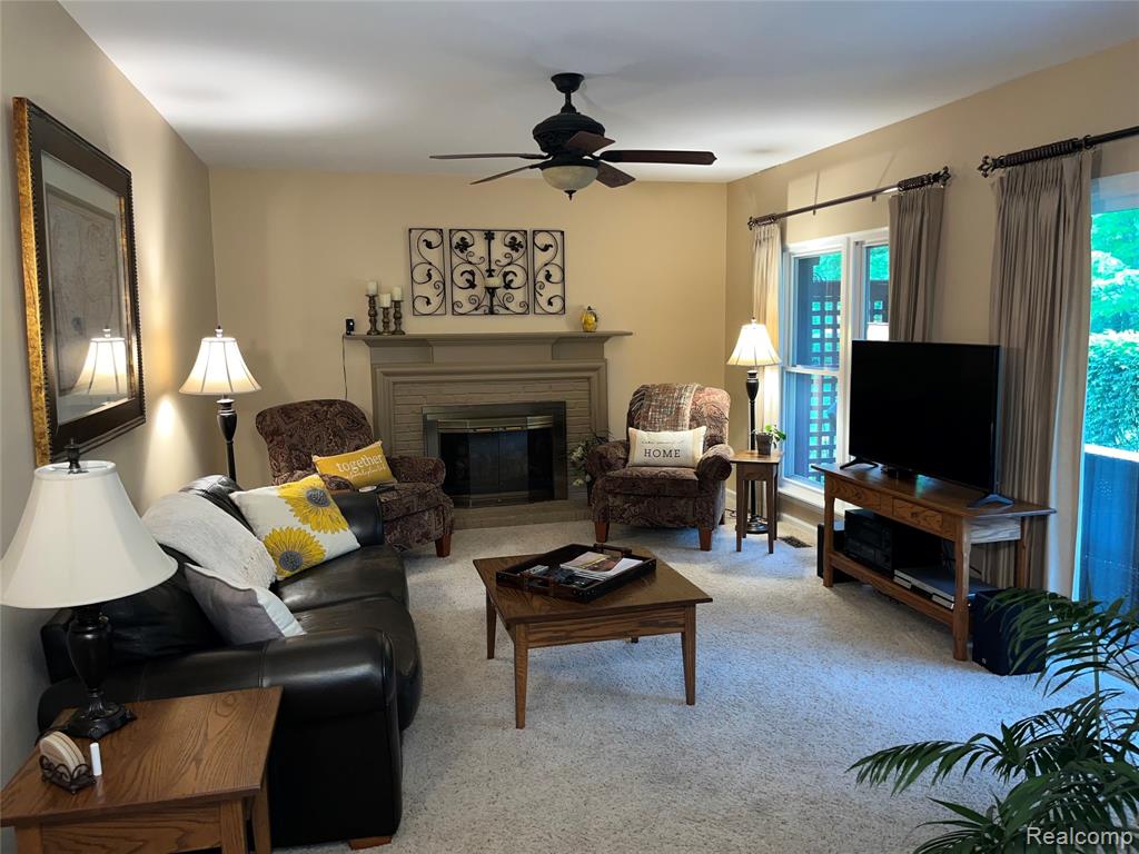 560 Thornridge Drive, Rochester Hills, MI 48307 — Photo 11