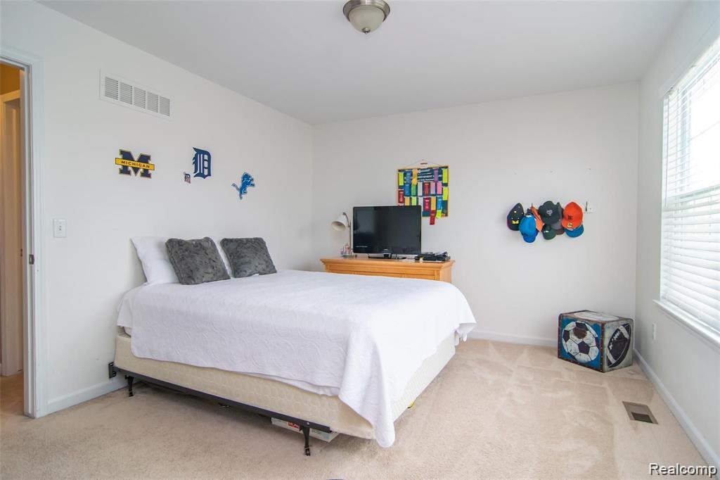 51171 Brompton, Novi, MI — Photo 14