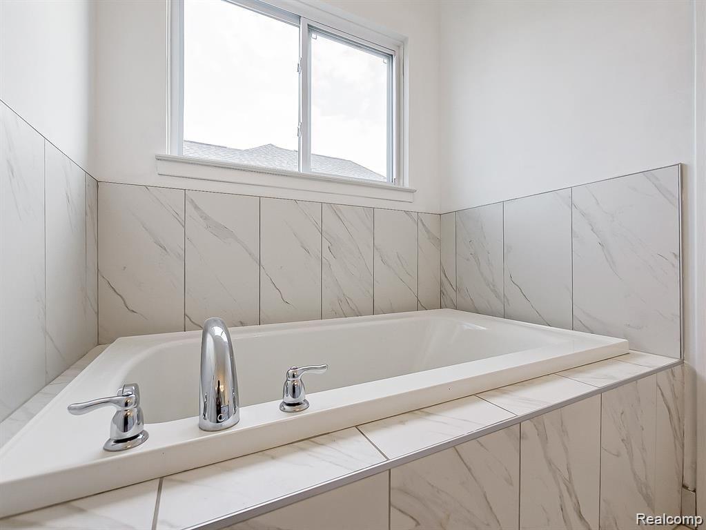 55941 WORLINGTON Lane, South Lyon, MI 48178 — Photo 18