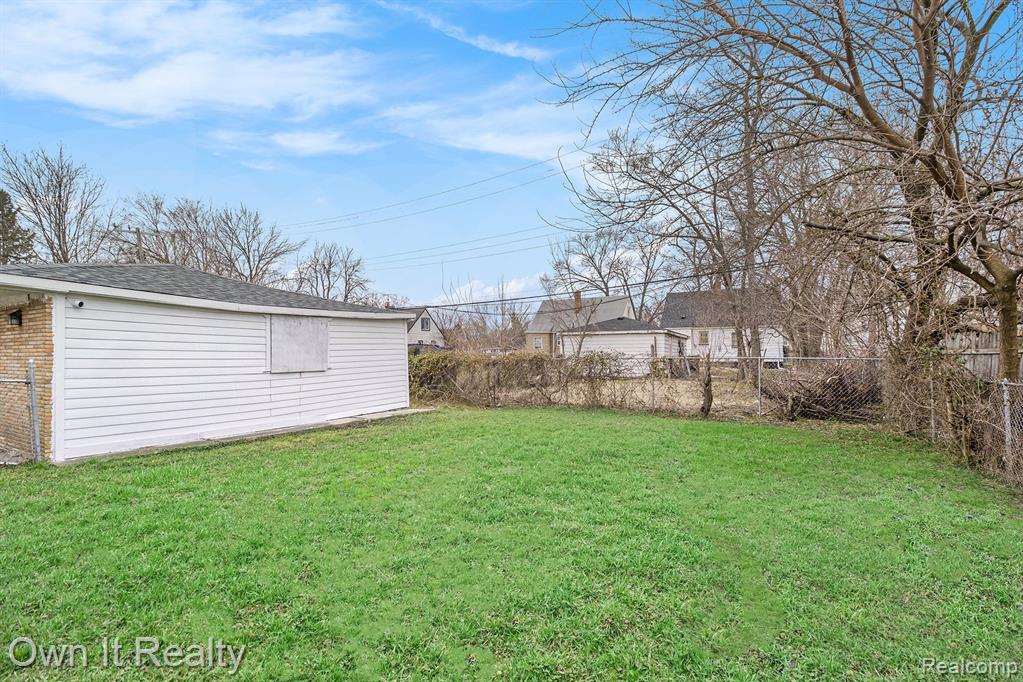 8651 EVERGREEN Avenue, Detroit, MI 48228 — Photo 29