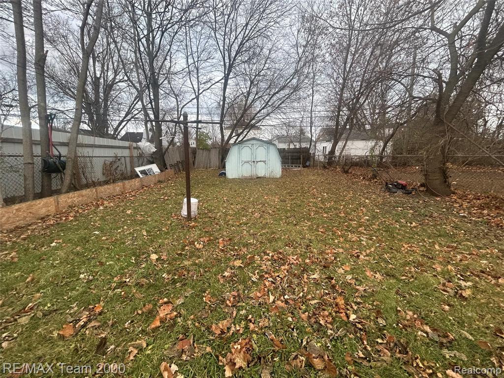 6352 Evergreen Avenue, Detroit, MI 48228 — Photo 25
