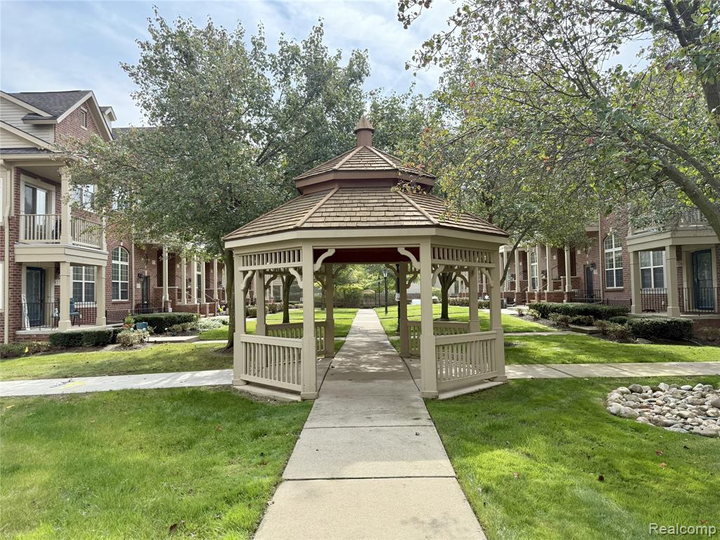 435 Village Drive, Walled Lake, MI 48390 — Photo 32