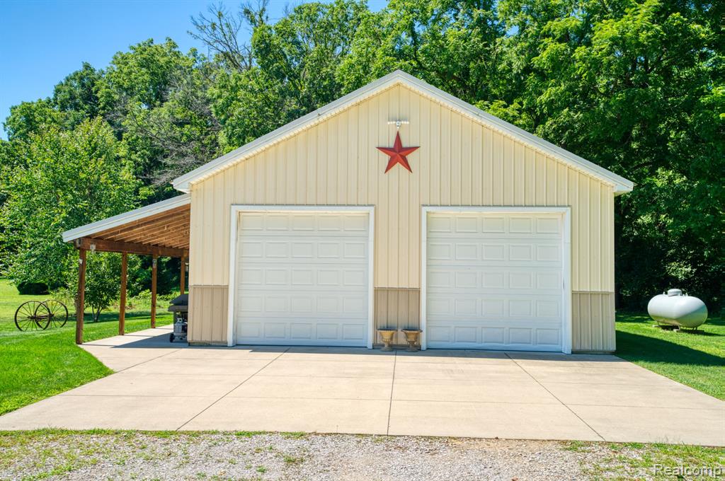 10031 IOSCO RIDGE Drive, Gregory, MI 48137 — Photo 9