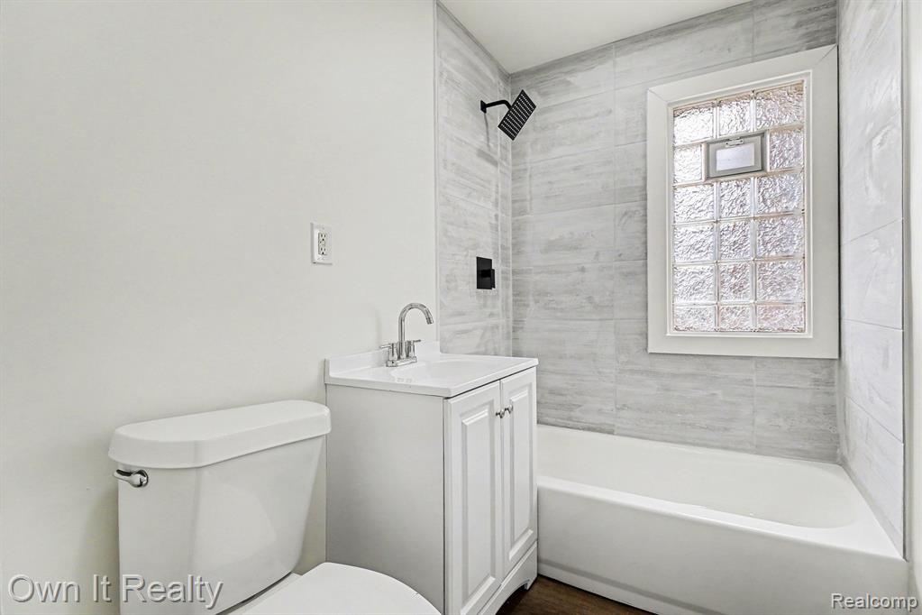 16678 Collingham Drive, Detroit, MI 48205 — Photo 13