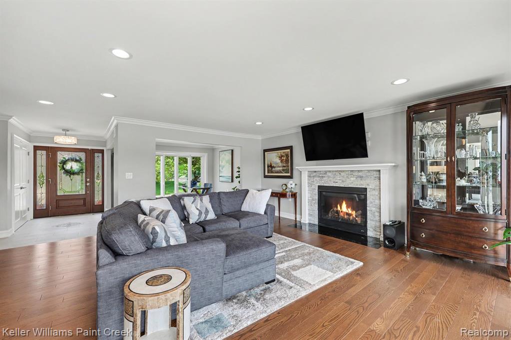 2560 Browning Drive, Lake Orion, MI — Photo 6