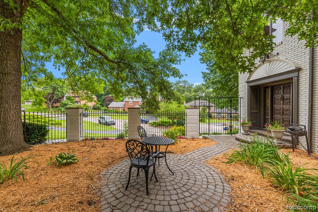 4378 Compton Way, Bloomfield Hills, MI 48302 — Photo 6
