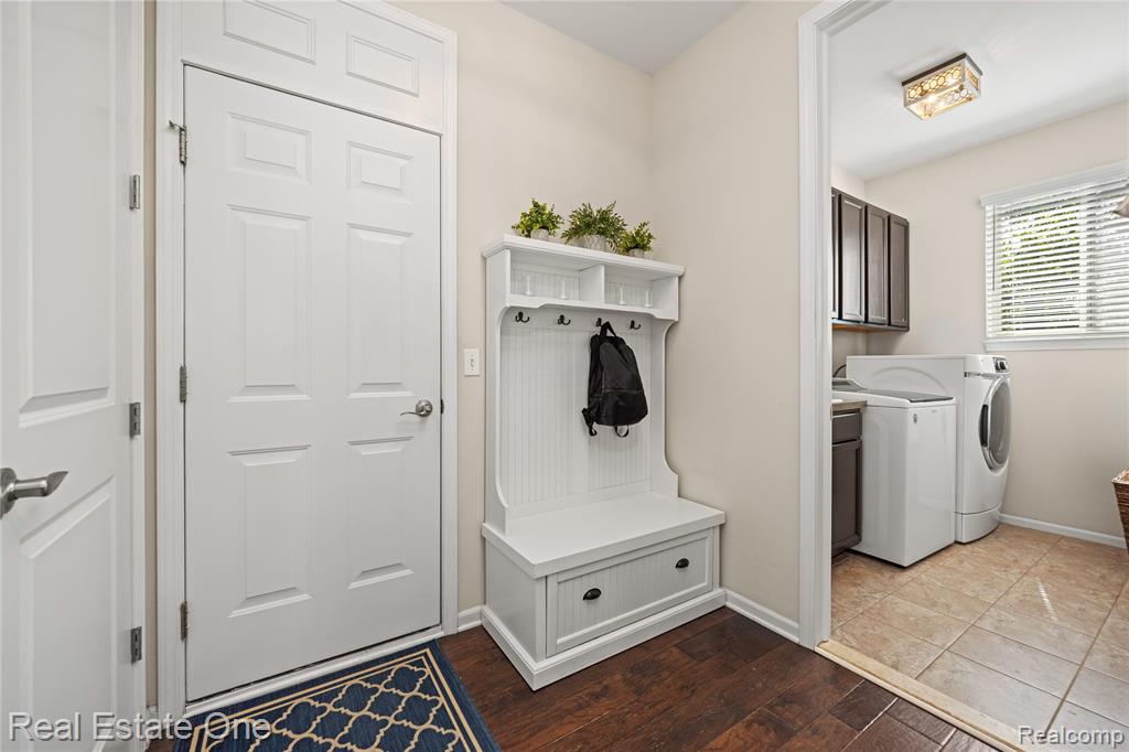 5778 Strawberry Circle, Commerce Twp, MI 48382 — Photo 32