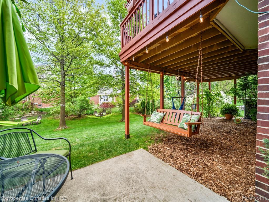 17070 CARRIAGE Way, Northville, MI 48168 — Photo 34