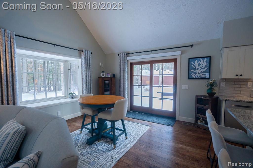 9256 Pine Hill Trail, Fenton, MI 48430 — Photo 18