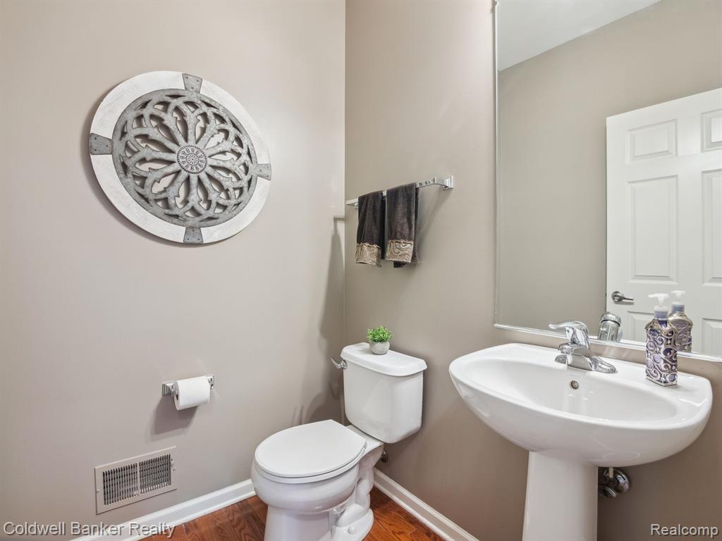 49594 COURTYARD Lane, Canton, MI 48188 — Photo 17