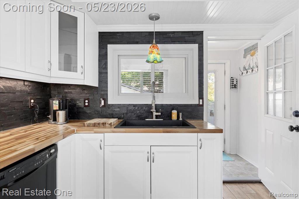 128 S SLATER Street, Lake Orion, MI 48362 — Photo 16