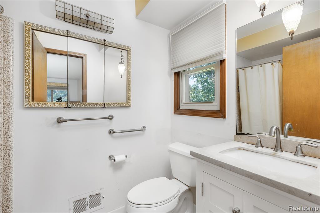 69504 Saxon Drive, Bruce, MI 48065 — Photo 22