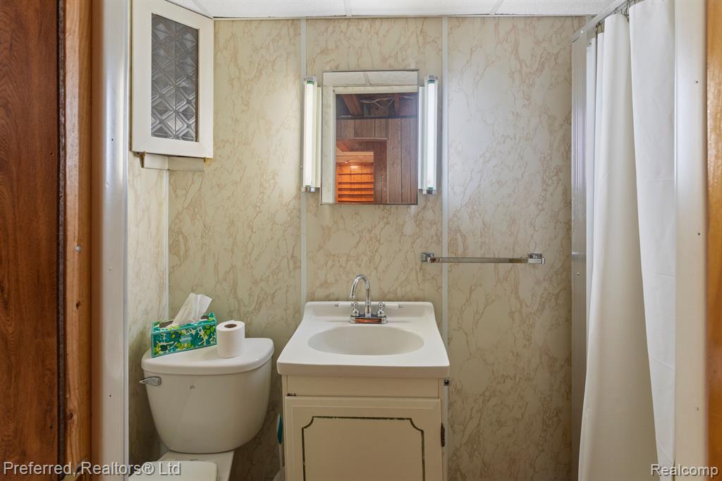 9980 HUBERT Avenue, Allen Park, MI 48101 — Photo 19