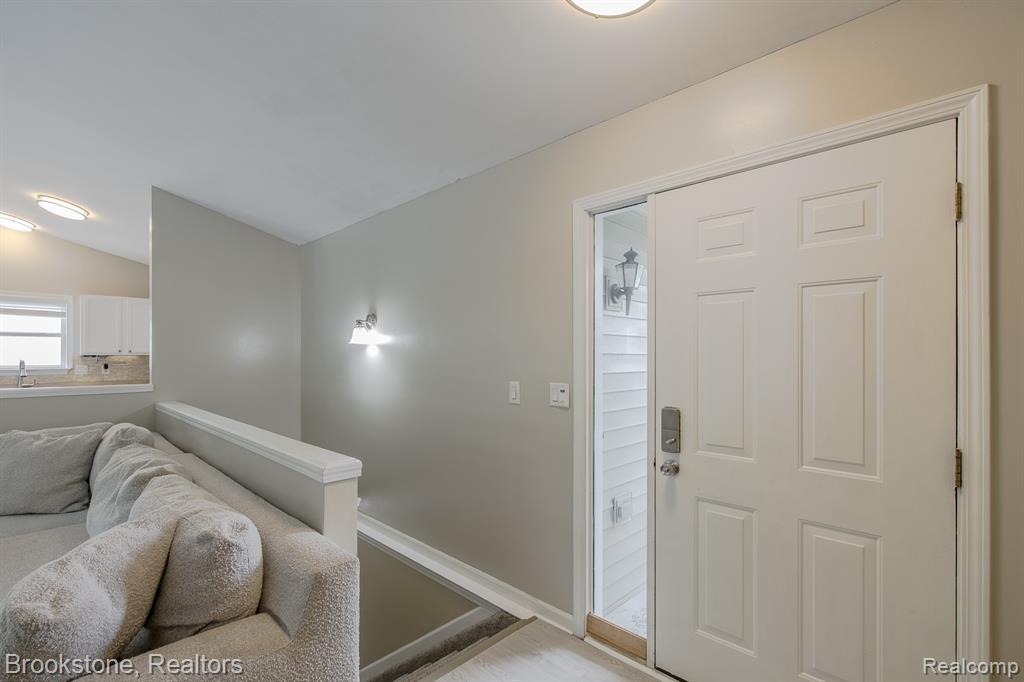 5039 Auker Drive, Grand Blanc, MI 48507 — Photo 4