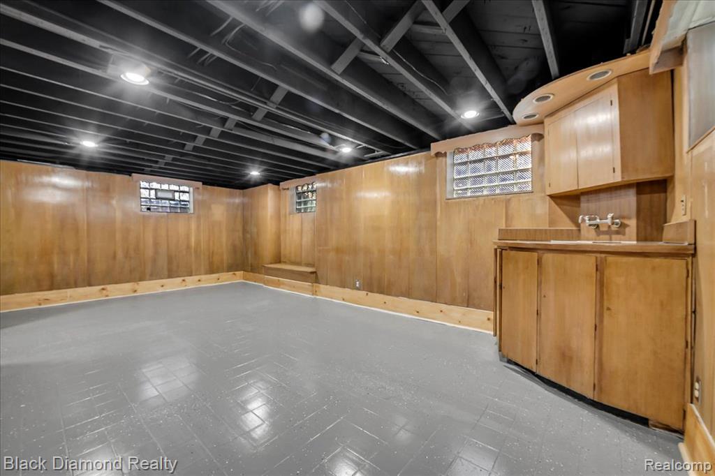 5500 Harvard Road, Detroit, MI 48224 — Photo 50