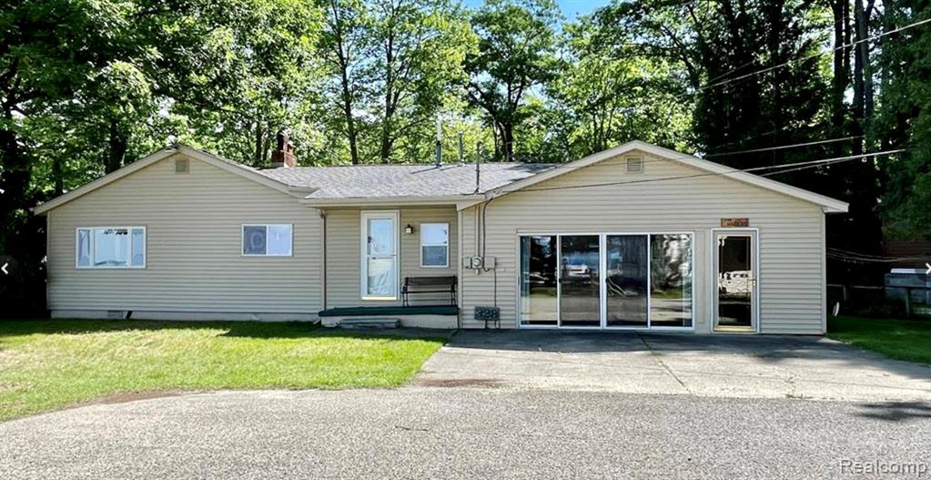 328 Sheridan Drive, Prudenville, MI 48651 — Photo 43
