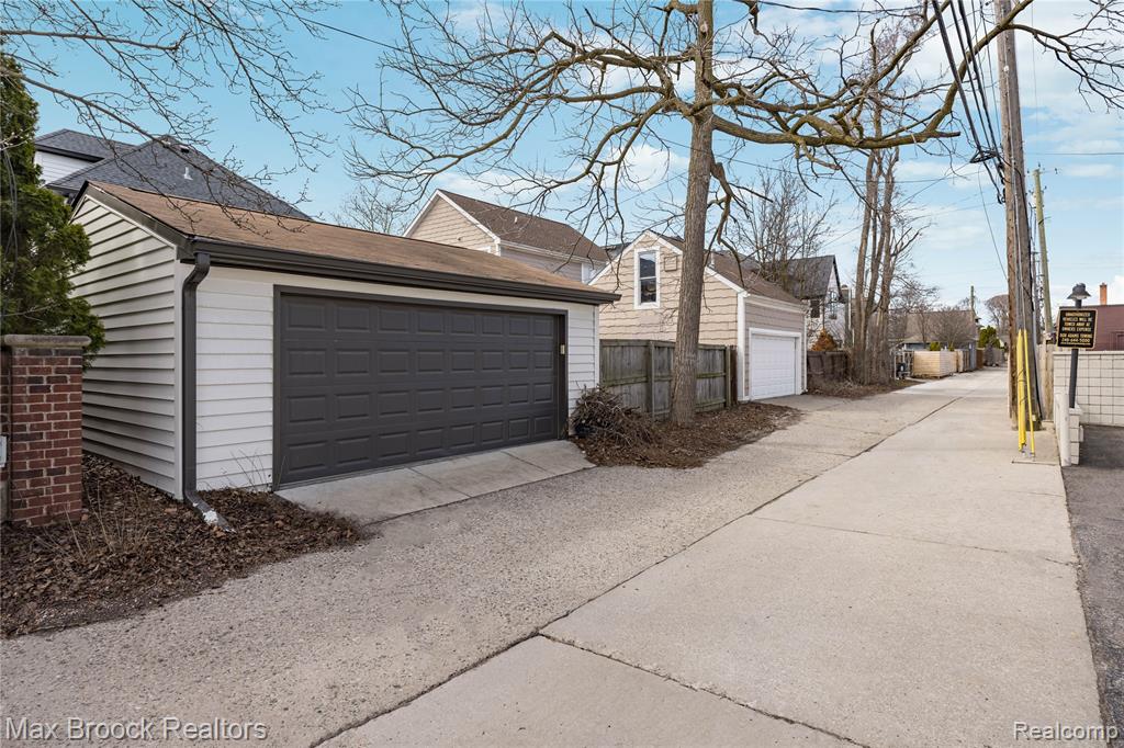 967 Ann Street, Birmingham, MI 48009 — Photo 52