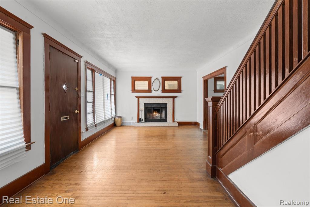 5370 SEEBALDT Street, Detroit, MI 48204 — Photo 5