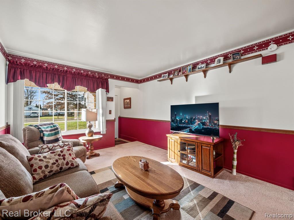 729 CAPE COD, South Lyon, MI 48178 — Photo 8