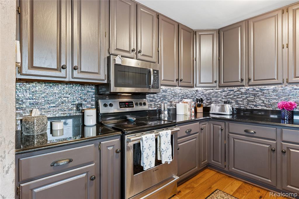 7739 Clyde Road, Fenton, MI 48430 — Photo 14