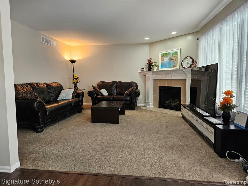 9582 Falmouth Drive, Ypsilanti, MI 48197 — Photo 5