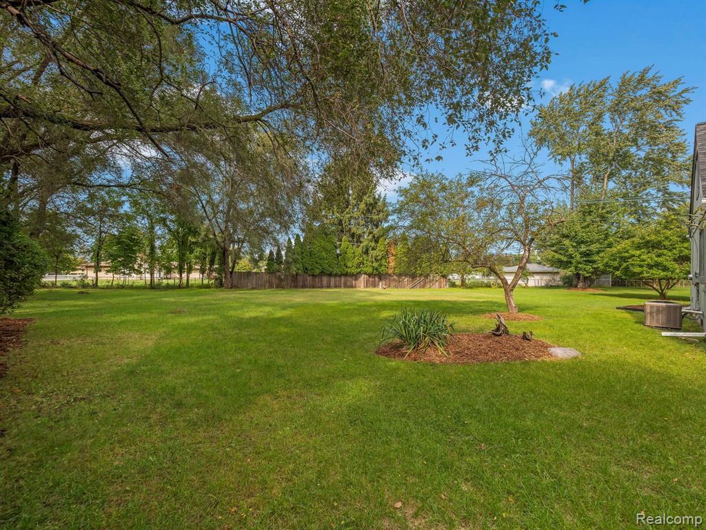 48070 SHELBY Road, Shelby Twp, MI 48317 — Photo 27