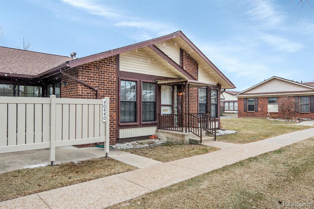 40440 NEWPORT Drive, Plymouth, MI 48170 — Photo 3
