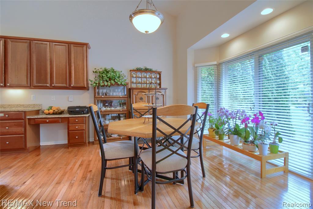 41672 Clemens Circle, Novi, MI 48377 — Photo 22