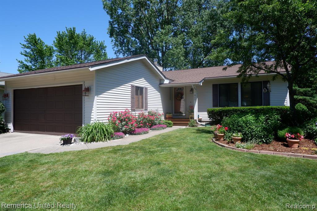 968 Touraine Avenue, East Lansing, MI 48823 — Photo 2