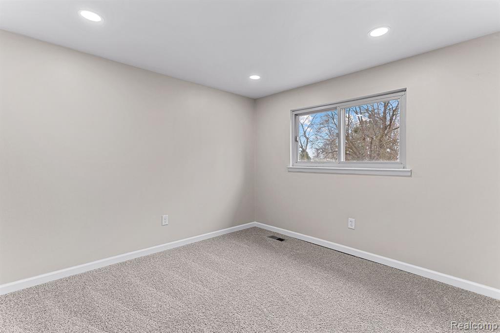 41639 METALINE Drive, Canton, MI 48187 — Photo 35