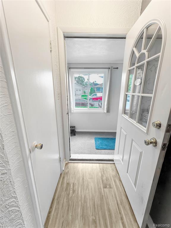 6907 Orchard Avenue, Dearborn, MI 48126 — Photo 10