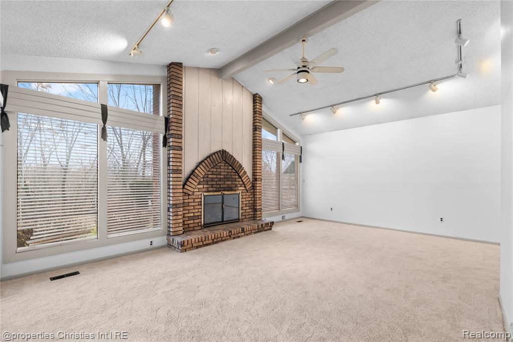 7479 Carrousel Boulevard, Westland, MI — Photo 27