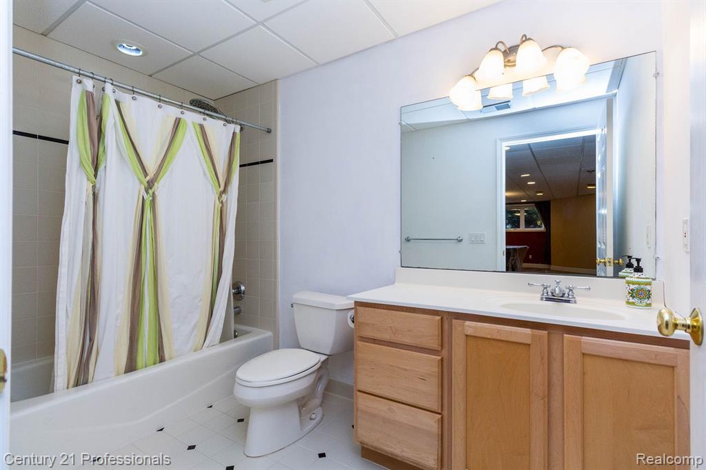 685 Dornoch Drive, Ann Arbor, MI 48103 — Photo 50
