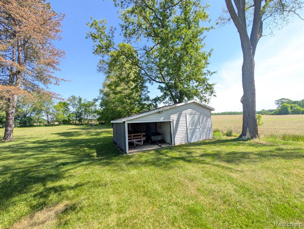 8059 E Mount Morris Road, Otisville, MI 48463 — Photo 21