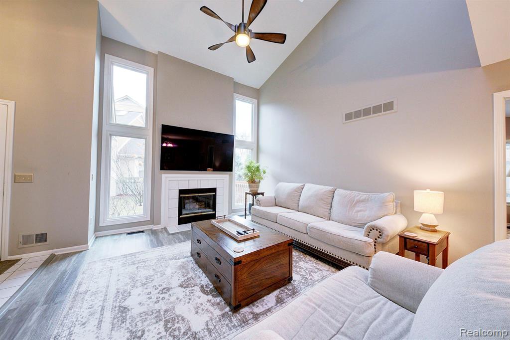 9329 EASTWIND Drive, Livonia, MI 48150 — Photo 11