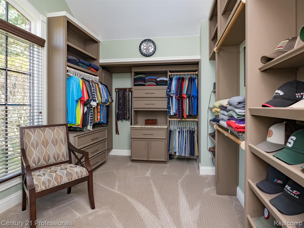 8242 Pine Hollow Court, Grand Blanc, MI 48439 — Photo 33