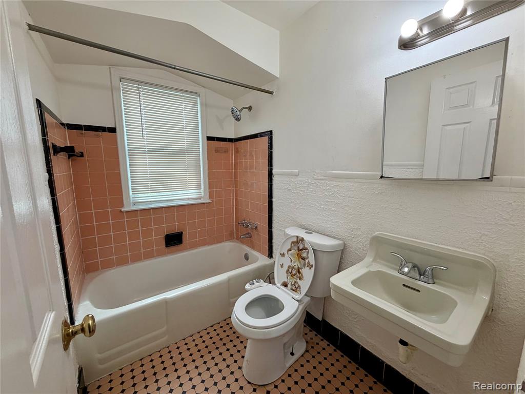 7744 Asbury Park, Detroit, MI 48228 — Photo 5