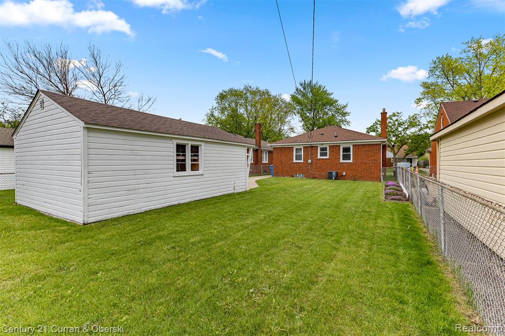 8483 Riverdale Street, Dearborn Heights, MI 48127 — Photo 29