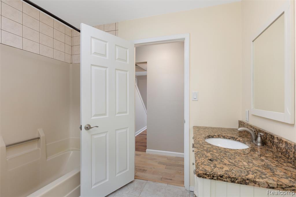 5490 Granger Road, Oxford, MI 48371 — Photo 18