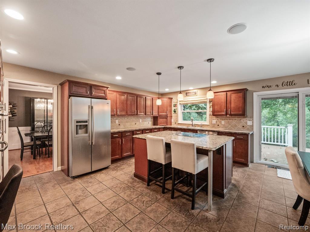 6570 CASTLE Drive, Bloomfield Hills, MI 48301 — Photo 13